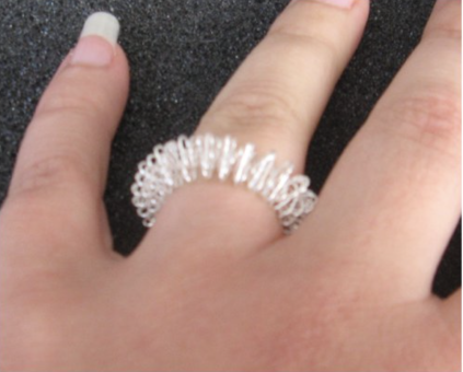 Strieborný akupresúrny prstienok